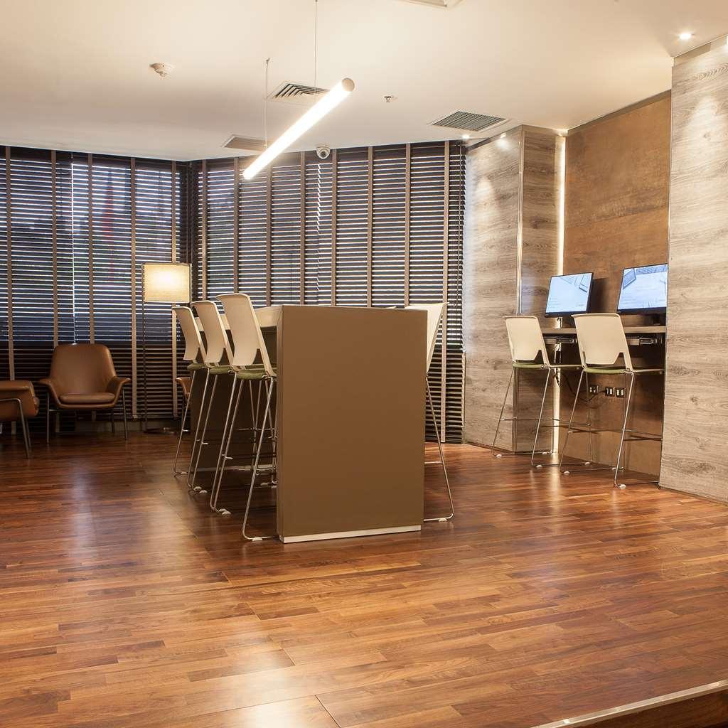 Hotel Plaza Сантьяго Зручності фото